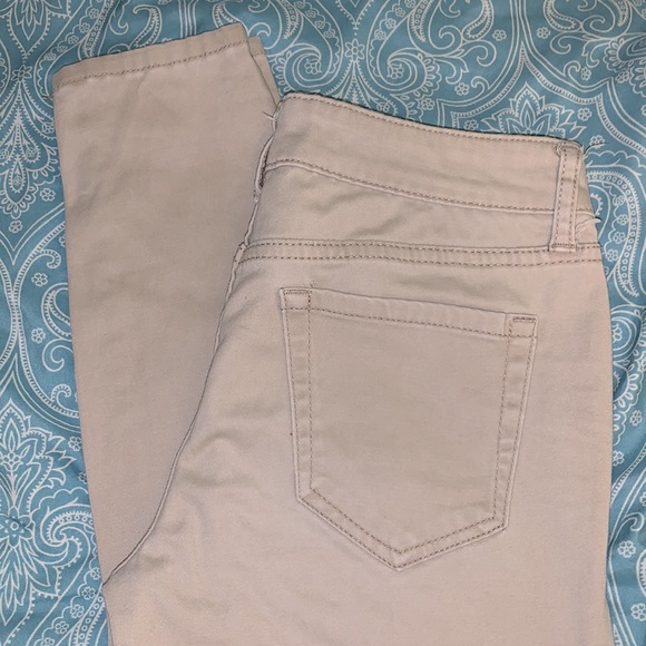 Aeropostal Khaki Jegging Sz 00 Short - Picture 5 of 5